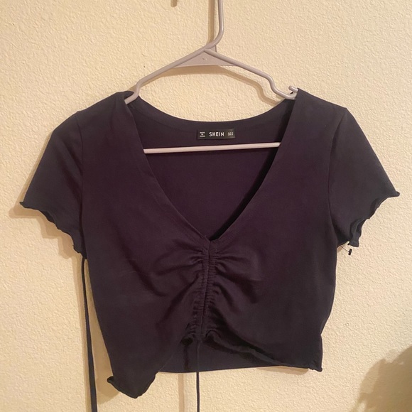 crop top with adjustable scrunch in front - Picture 1 of 1